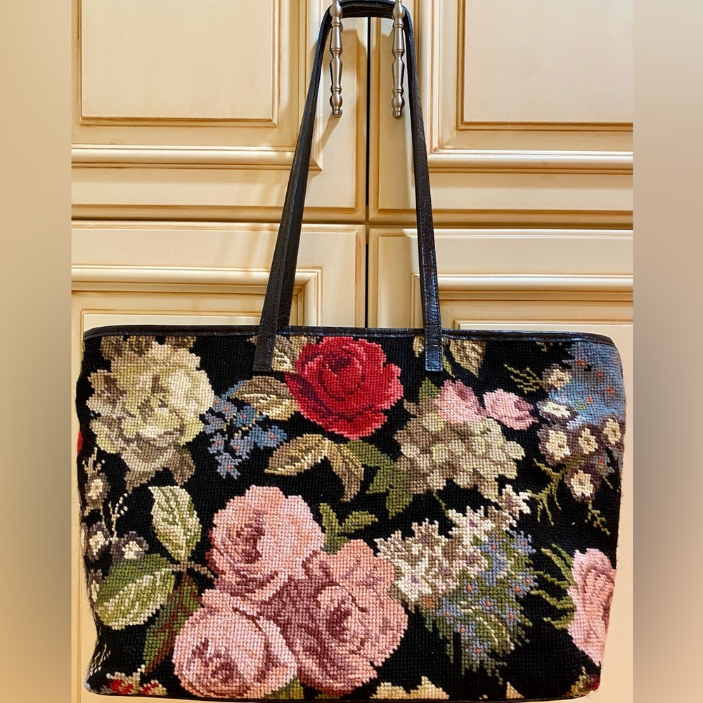 CLEVER CARRIAGE COMPANY Beautiful Handmade Needlepoint Rose Zippered Tote